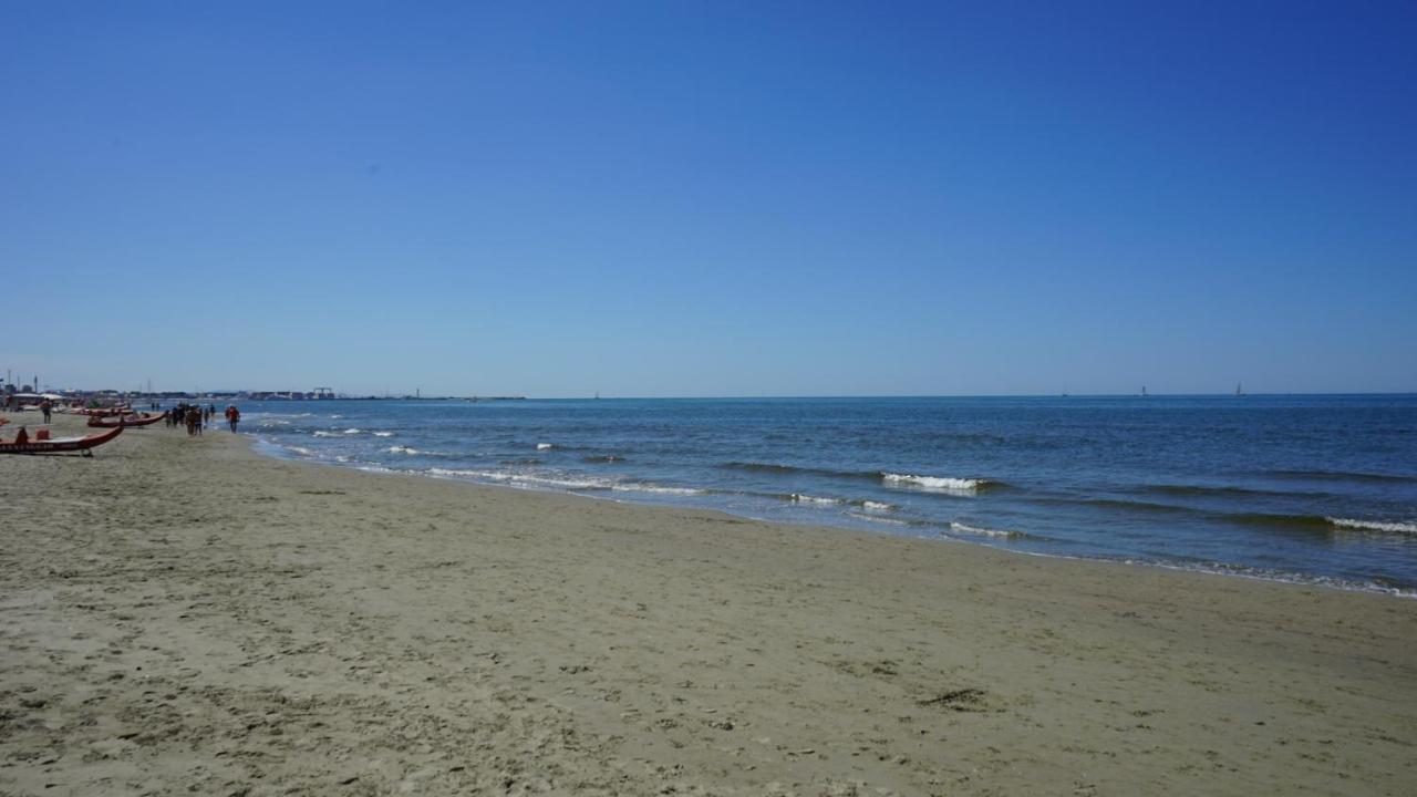 Stabilimento Balneare Giardino - Casa Viareggio